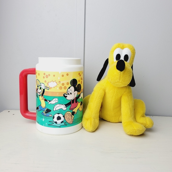 Disney All-Star Resort Vintage Mug Mickey Donald Goofy and Pluto Plush - Picture 2 of 13